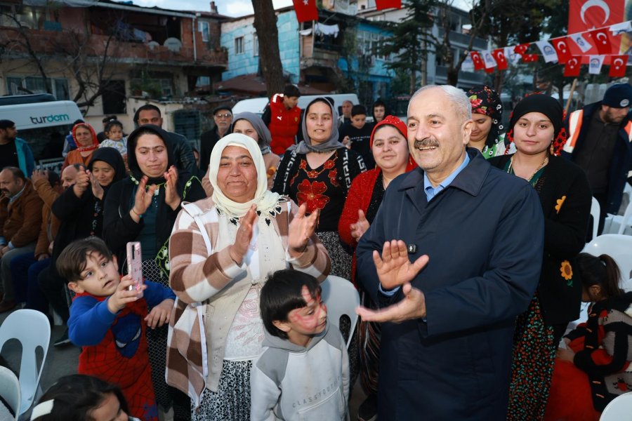 Gebze Belediyesi’nden Romanlar Günü Programı: Aynı Bağın Gülüyüz Biz