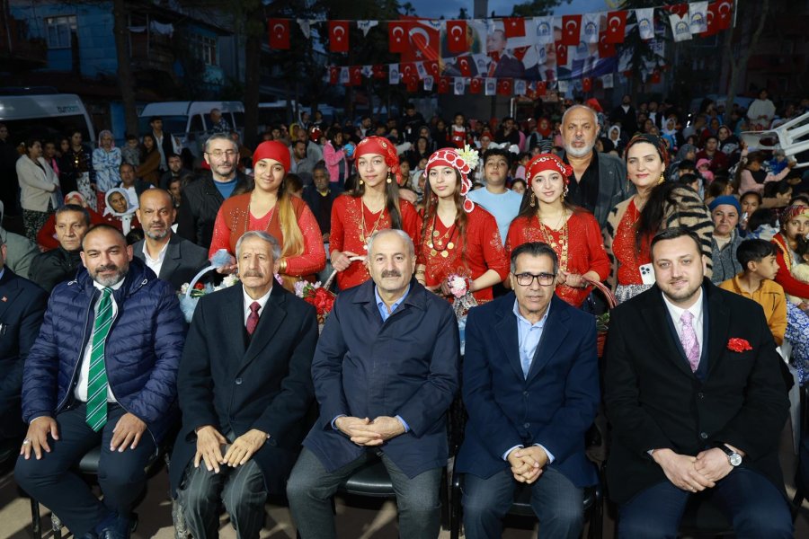 Gebze Belediyesi’nden Romanlar Günü Programı: Aynı Bağın Gülüyüz Biz