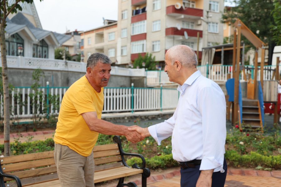Başkan Büyükgöz Yeni Yapılan Parkı İnceledi