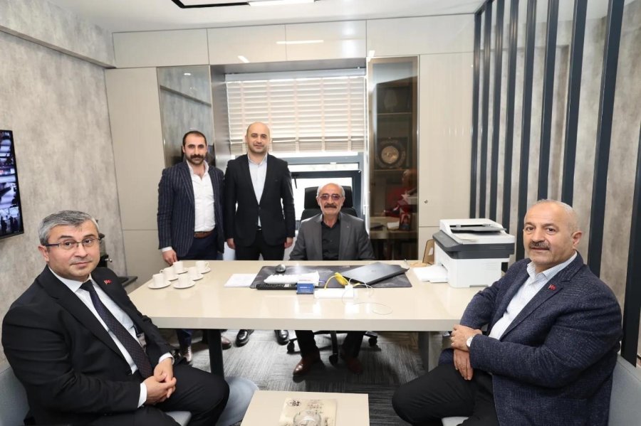 Başkan Büyükgöz Otogar Esnafıyla Buluştu