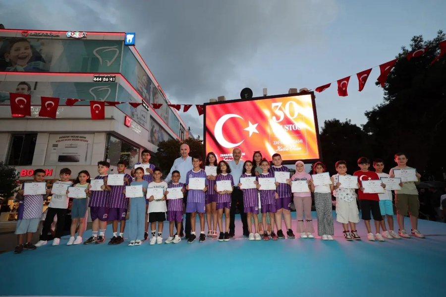 Gebze’de ‘Zafer’ Coşkusu