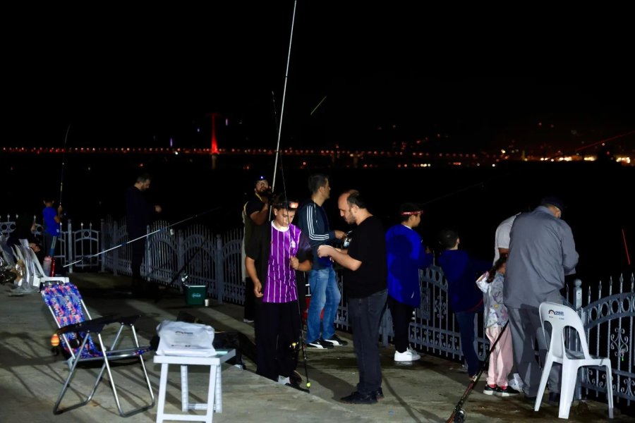 Eskihisar Sahilinde ‘Baba ve Çocuk Balık Tutma’ Etkinliği 