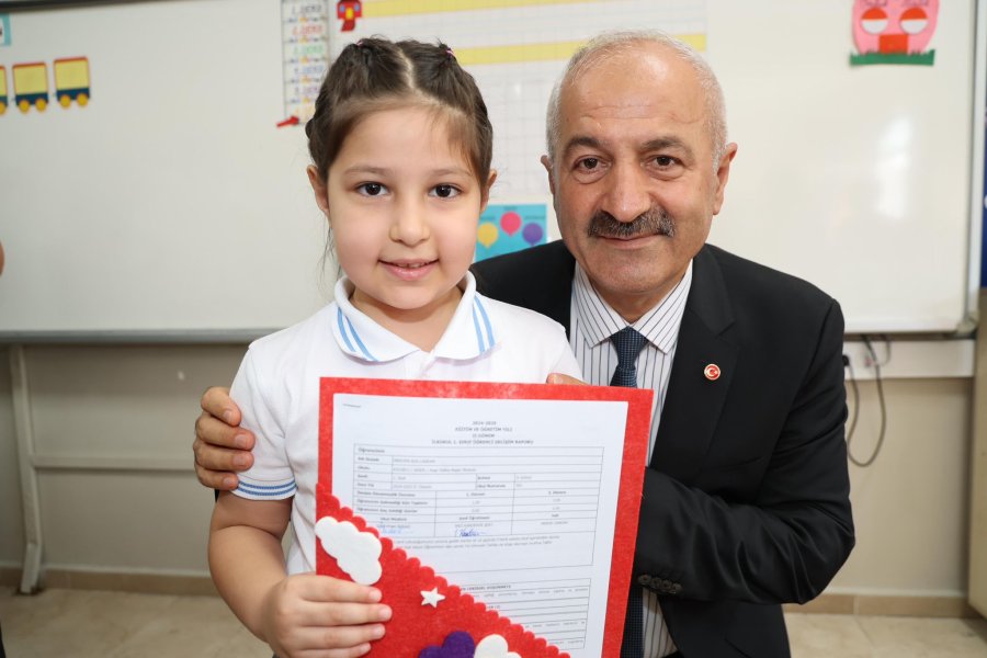 Başkan Büyükgöz karne törenine katıldı