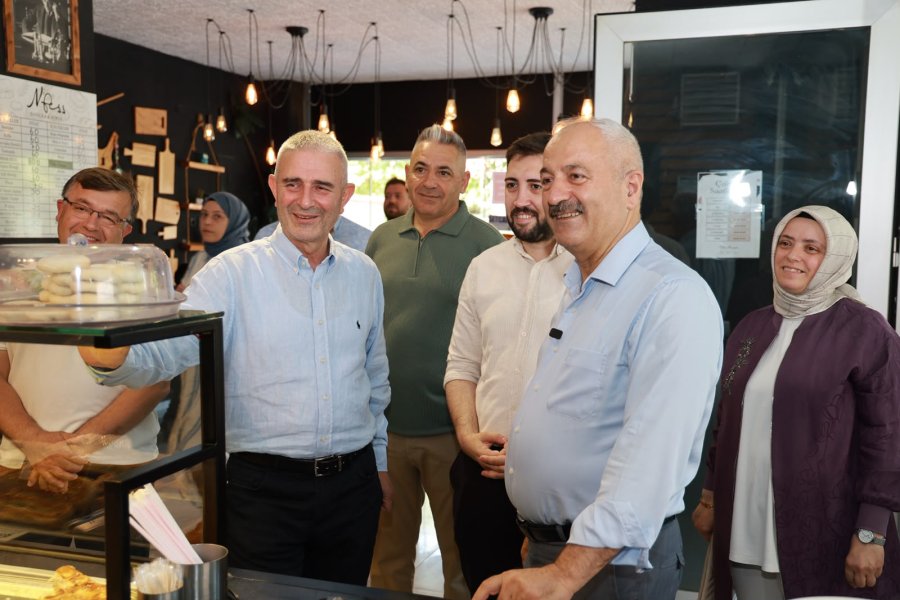 Arapçeşme’de Esnafla İstişare: Beş Başkan Namık Kemal Caddesi’ndeydi