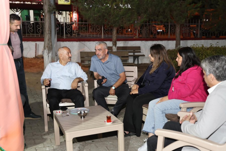 Başkan Büyükgöz Mollafenarili Vatandaşlarla Çay Sohbetinde Buluştu