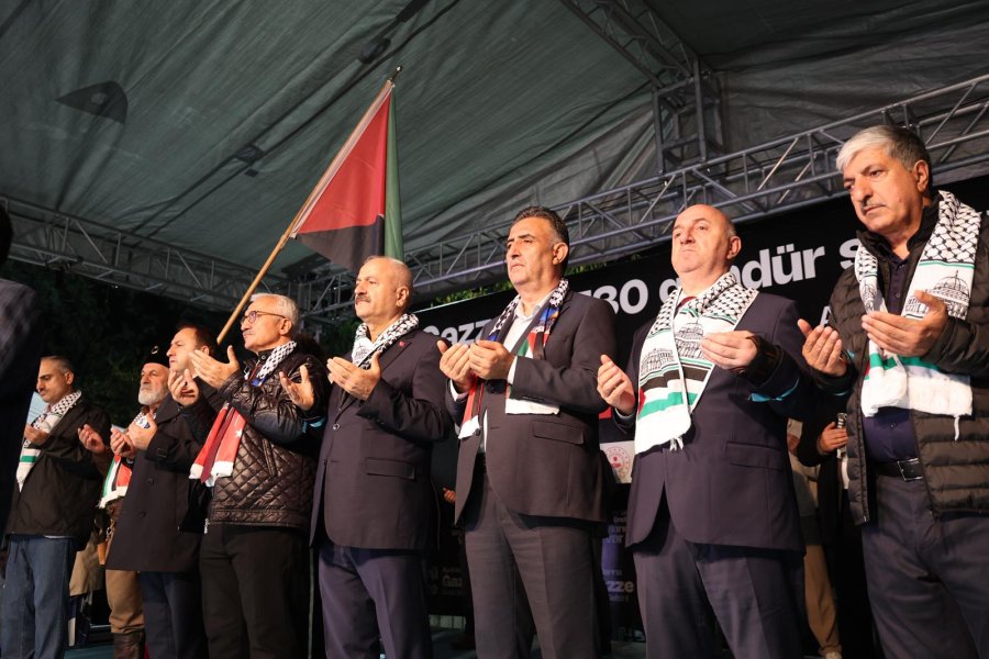 Gebze’de Binlerce Vicdan Gazze İçin Sokaklarda Buluştu