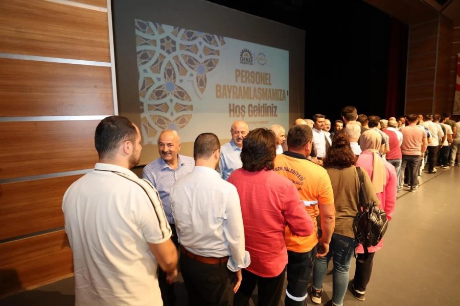 Başkan Büyükgöz, Mesai  Arkadaşlarıyla Bayramlaştı