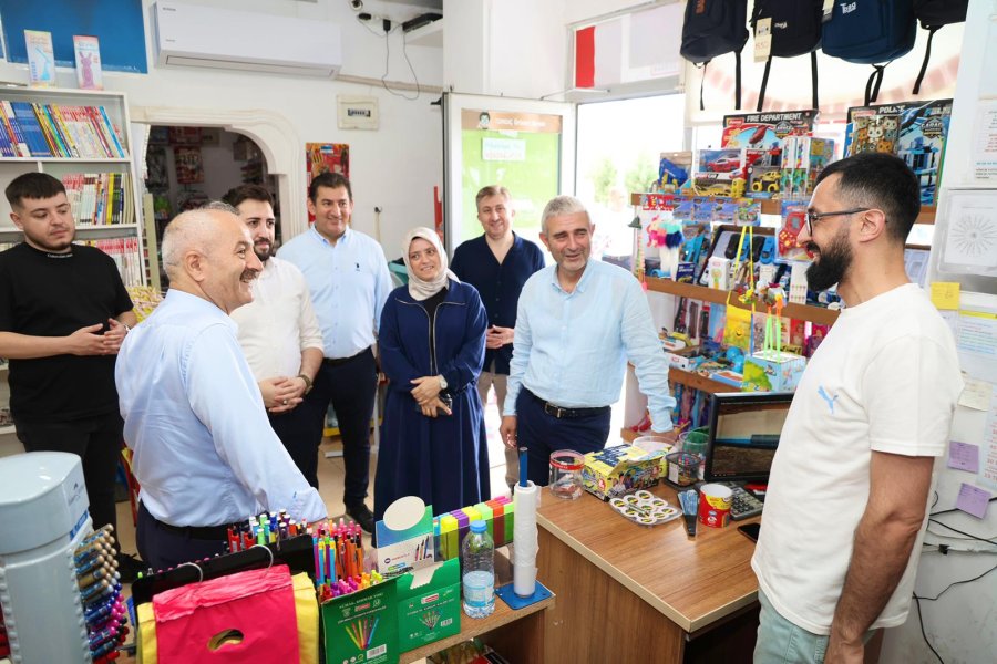 Beş Başkan Barış Mahallesi Esnafıyla Buluştu