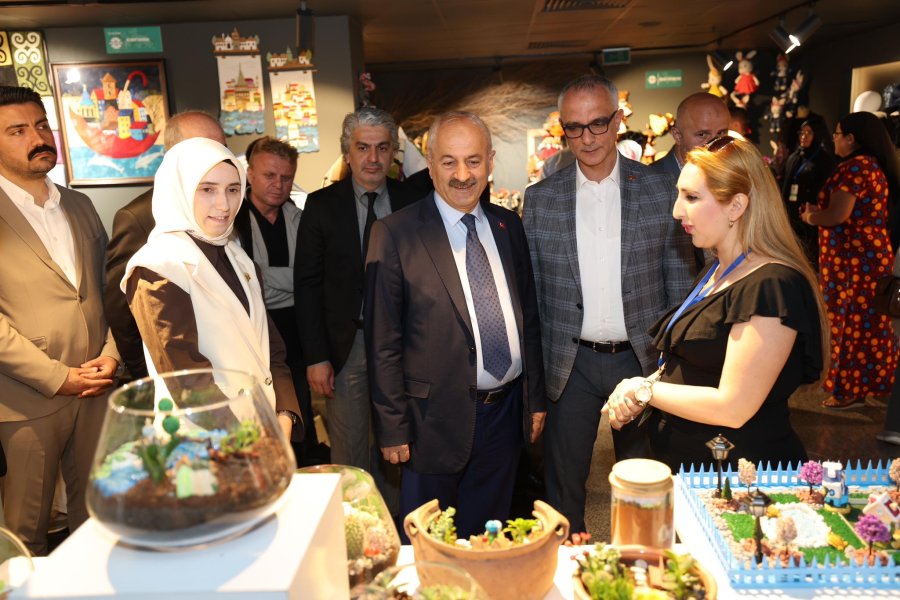 GESMEK’ten Hayata Dokunan Sergi