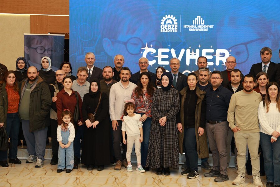 Cevher Çocuk Kapılarını Açtı