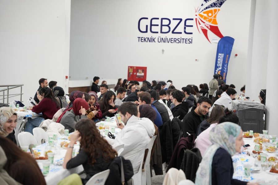 GEBZE BELEDİYESİ İFTAR SOFRASINI GEBZE TEKNİK ÜNİVERSİTESİ’NDE KURDU