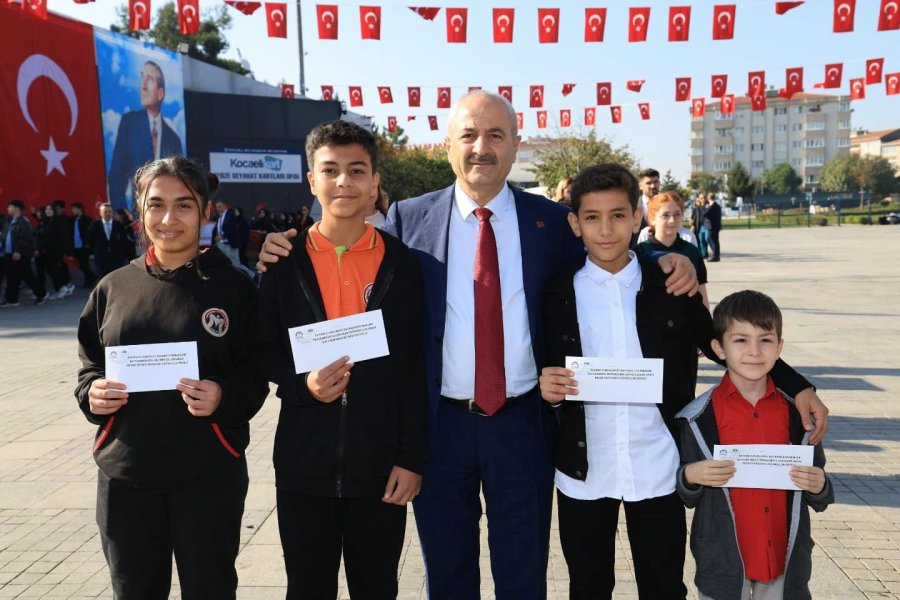 Gebze’de Cumhuriyet Coşkusu Dolu Dolu Yaşandı