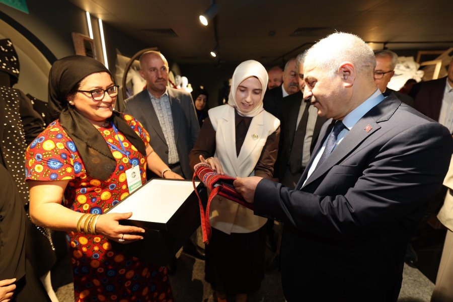 GESMEK’ten Hayata Dokunan Sergi