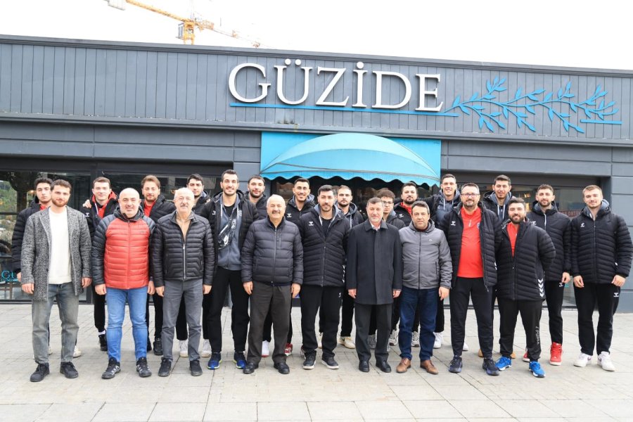 GEBZENİN EFELERİ DEPLASMANDAN LİDER DÖNDÜ