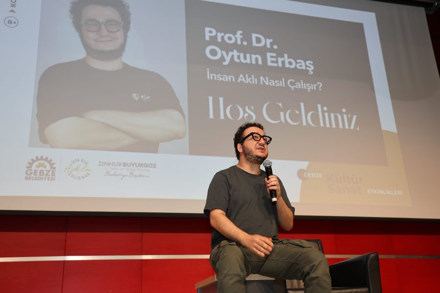 Gebze’de Oytun Erbaş’la Bilim ve Gençlik Buluşması