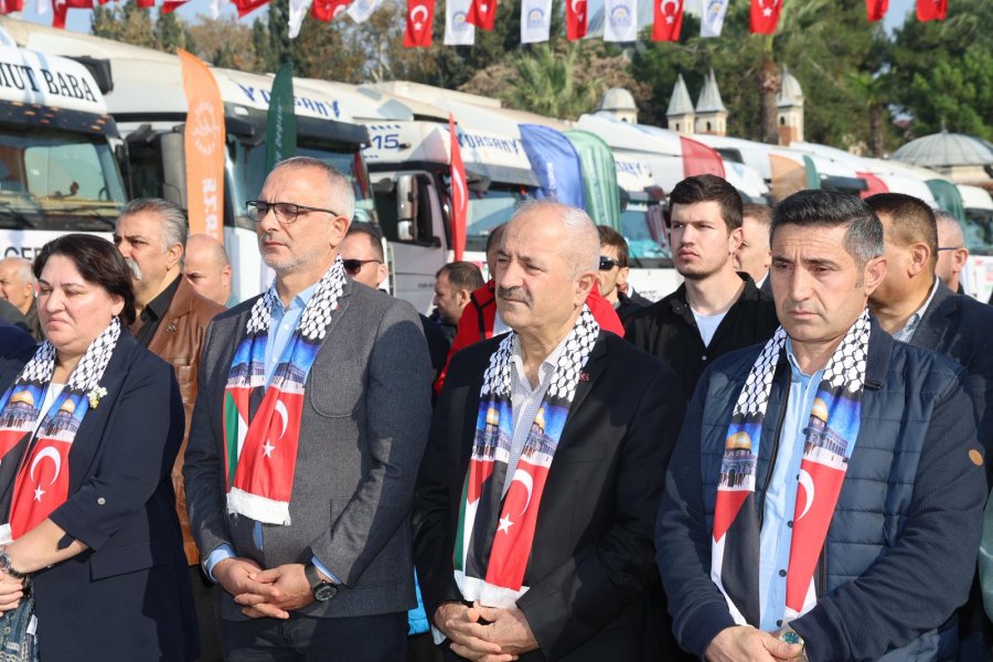 Gebze’den Gazze’ye Kardeşlik Eli: 10 Tır Yardım Dualarla Yola Çıktı
