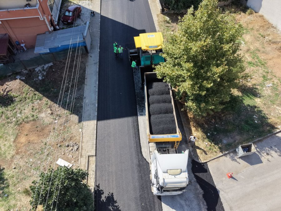 Gebze Belediyesi Asfalt Serim Çalışmalarına Devam Ediyor