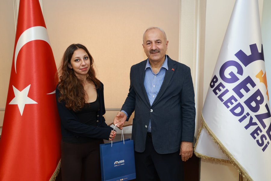 Başkan Büyükgöz, Gebze’nin YKS Şampiyonlarını Ağırladı