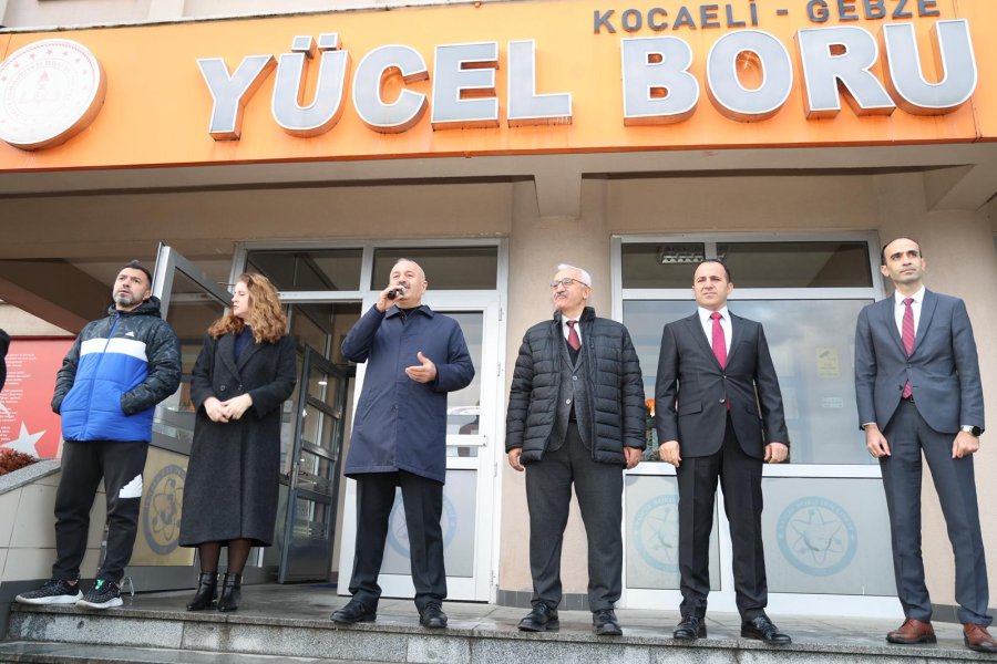 Yücel Boru Fen Lisesi’nde Bayrak Töreni