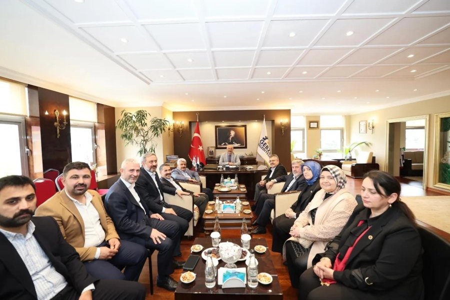 Başkan Büyükgöz’e AK Parti’den Ziyaretler 