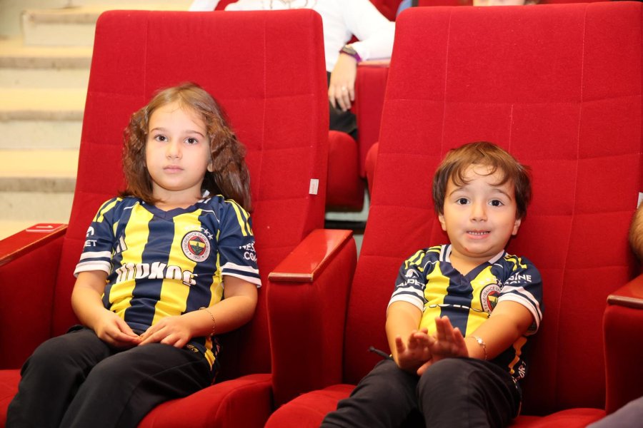 Başkan Büyükgöz’den Miniklere Sürpriz