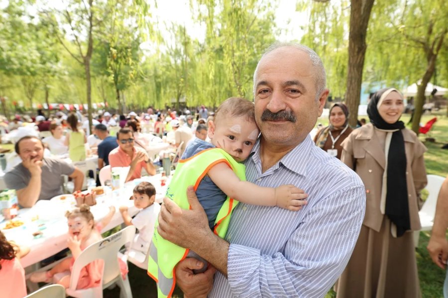 Başkan Büyükgöz, Gebzeli  minikleri piknikte ağırladı 