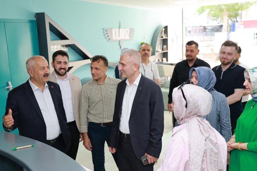 Gebze Belediye Başkanı Zinnur Büyükgöz Osman Yılmaz Mahallesi’nde Esnafla Buluştu