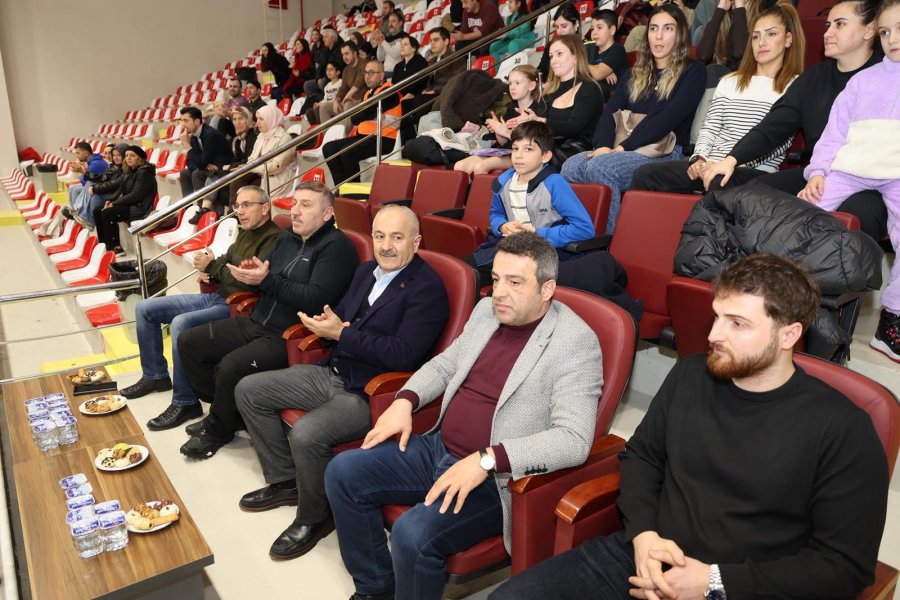 Gebze Belediyesi Spor Kulübü’nden Efeler Liginde Kritik Galibiyet