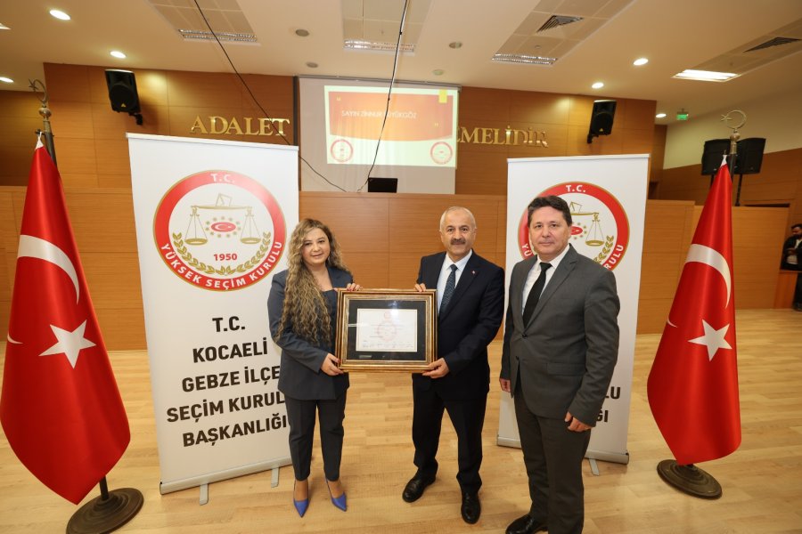 Başkan Büyükgöz Mazbatasını Aldı