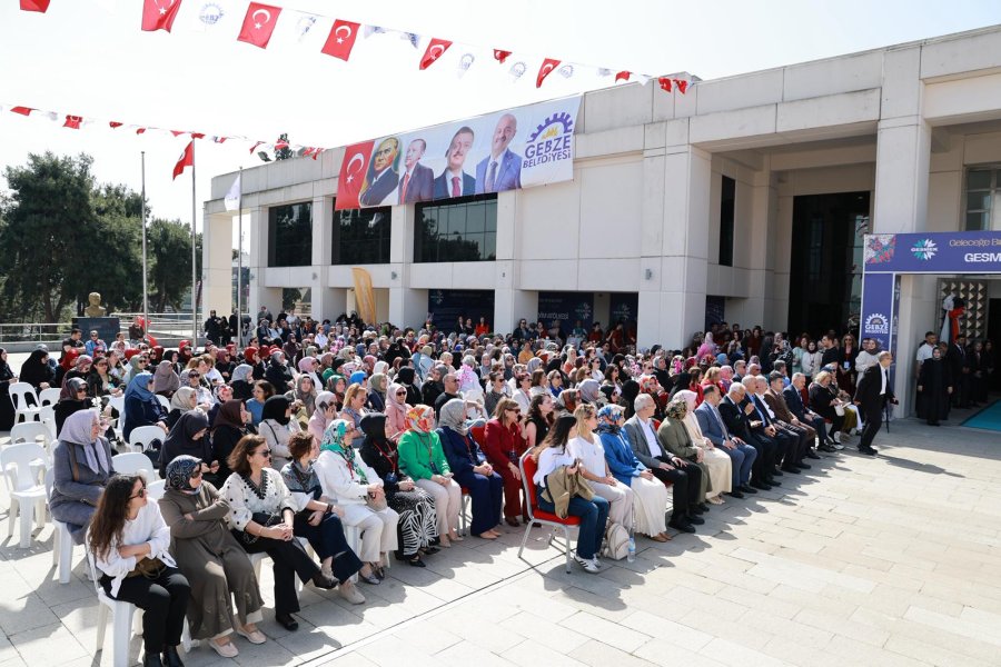 GESMEK Yılsonu Sergisi Açıldı