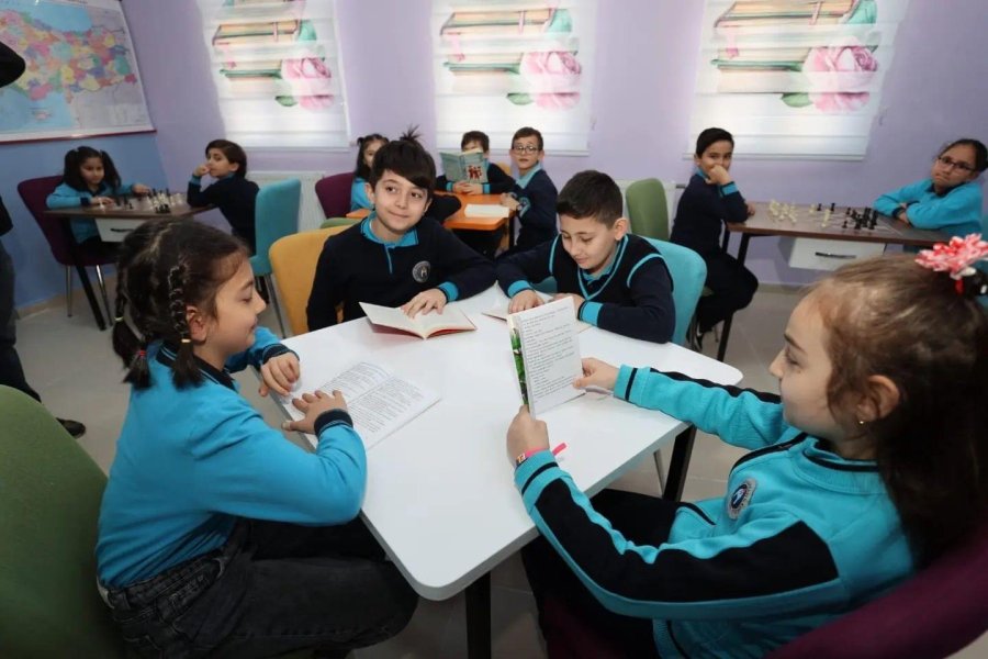 Başkan Büyükgöz’den Yılın İlk  Ziyareti Gebzeli Öğrencilere