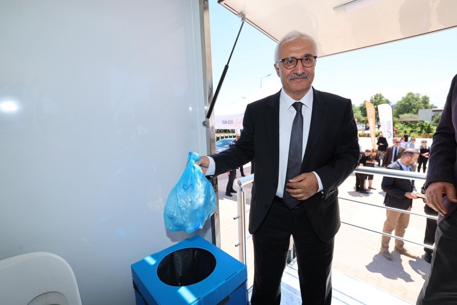 Gebze Belediyesi’nden Çevre Haftasına Özel Etkinlik: “Atığını Getir, Kahveni Götür”