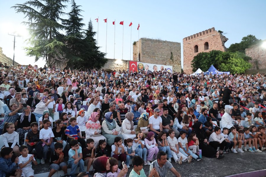 Eskihisar Kalesi'nde Çocukların Akşamı