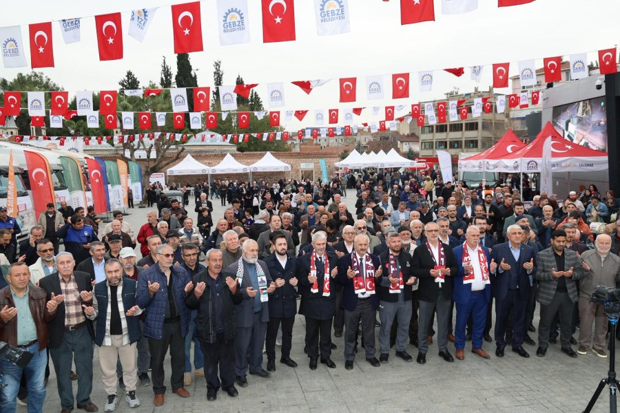 Gebzeden Sudana 10 Tırlık Kardeşlik Köprüsü: İnsani Yardım Konvoyu Dualarla Uğurlandı