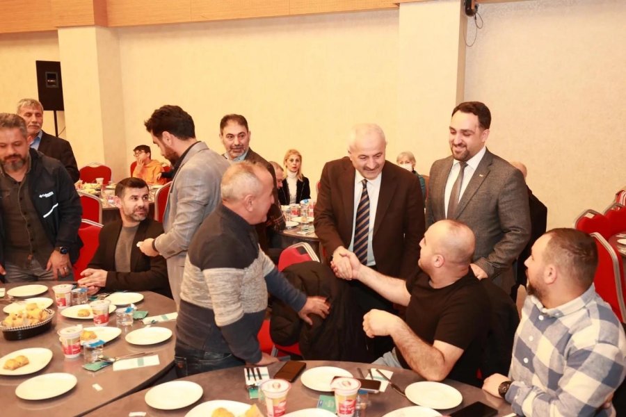 Gebze’deki Yozgatlılar Başkan Büyükgöz’e konuk oldu