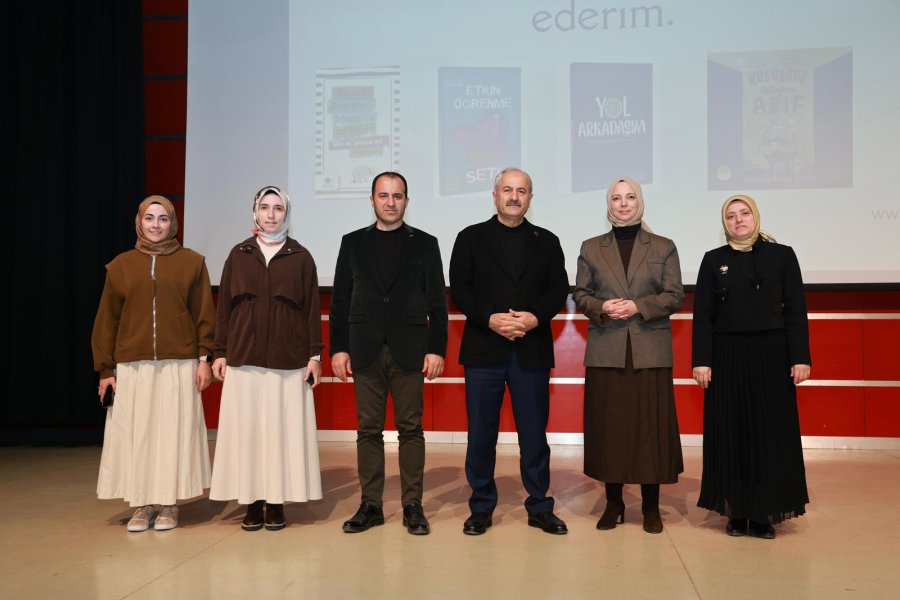 Gebze Okur Buluşmaları’nda Özgü Güler Söyleşisi