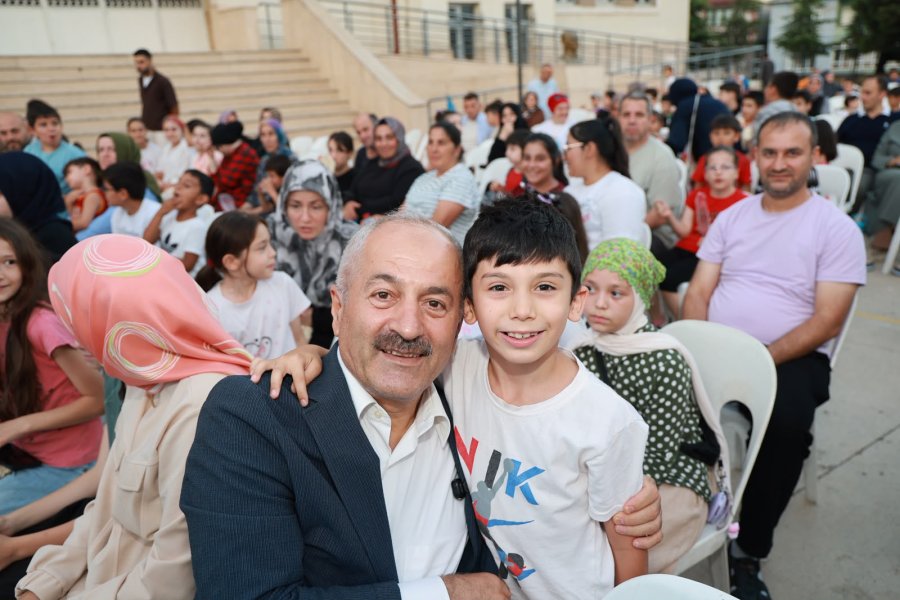 Mahallemde Sinema Var Başladı