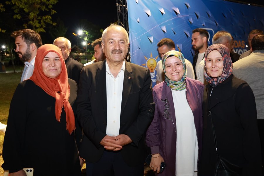 “Vatandaş Soruyor, Başkan Cevaplıyor” Programı Gebze Millet Bahçesi’nde Gerçekleştirildi