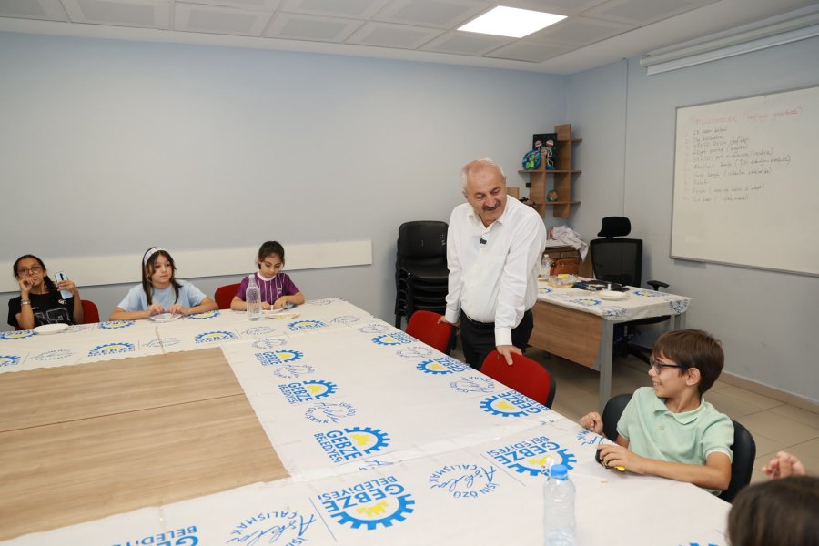 Başkan Büyükgöz Yaz Okulu Öğrencileriyle Buluştu