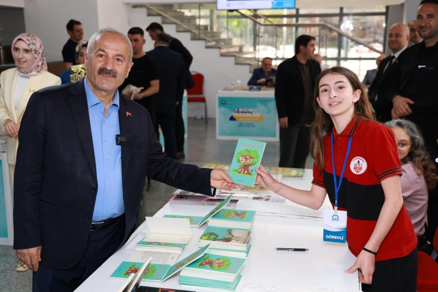 3. Bizim Yazarlar Kitap Tanıtım Günleri Başladı