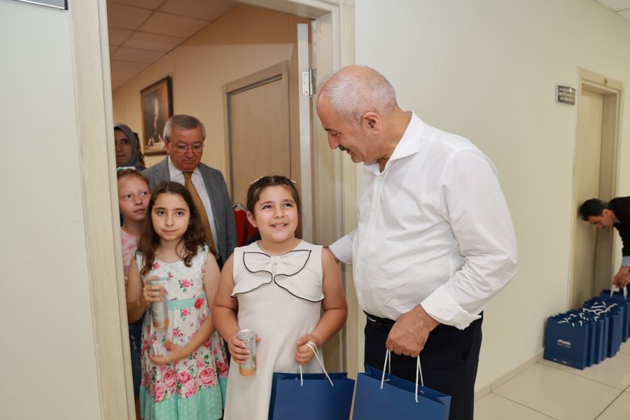 Minik Öğrencilerden Başkan Büyükgöz’e Ziyaret