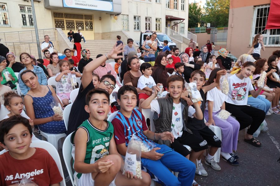 Köşklüçeşme'de Açık Hava Sinema Keyfi