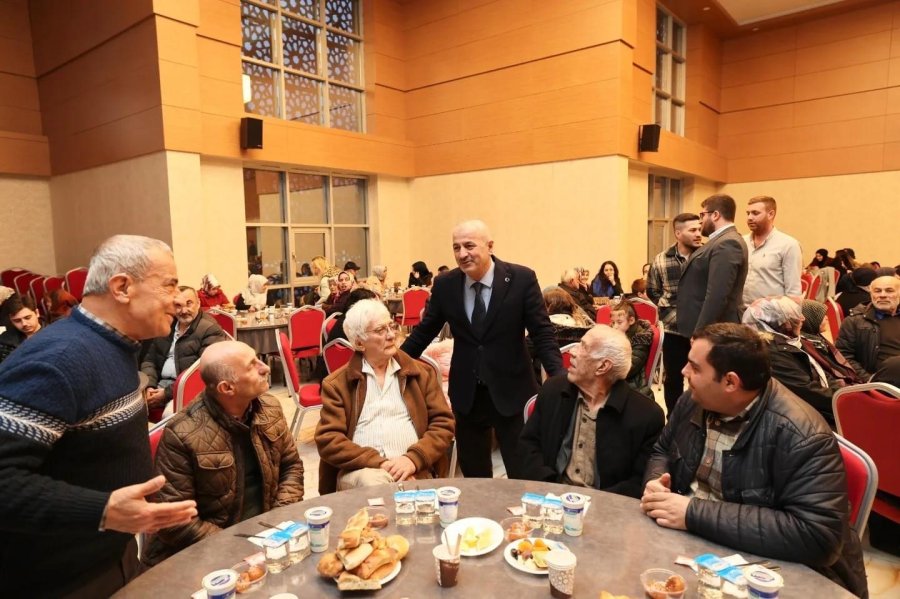 Başkan Büyükgöz Gebze’nin Çınarlarını İftarda Ağırladı