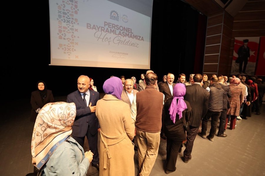 Başkan Büyükgöz, Mesai Arkadaşlarıyla Bayramlaştı