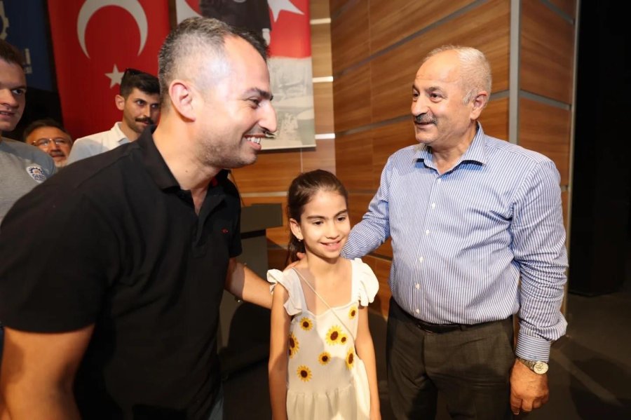 Başkan Büyükgöz, Mesai  Arkadaşlarıyla Bayramlaştı