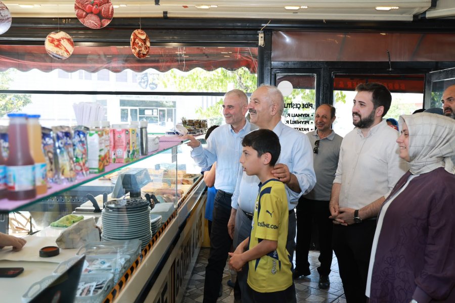 Arapçeşme’de Esnafla İstişare: Beş Başkan Namık Kemal Caddesi’ndeydi