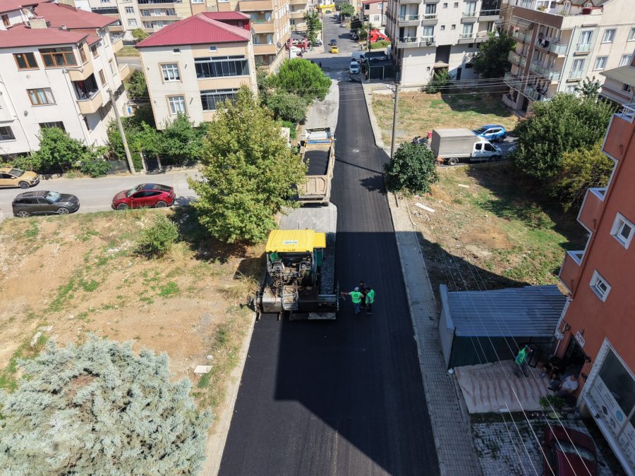 Gebze Belediyesi Asfalt Serim Çalışmalarına Devam Ediyor