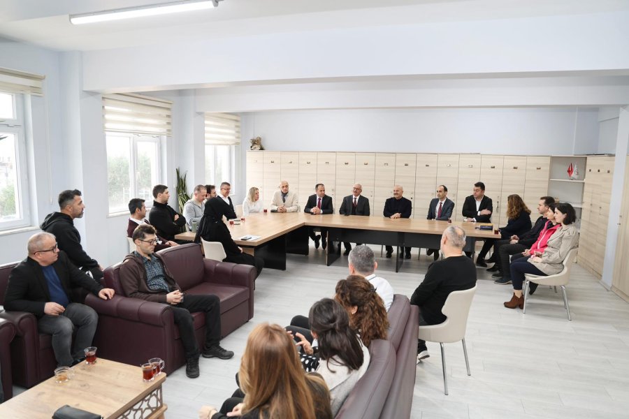 Yücel Boru Fen Lisesi’nde Bayrak Töreni