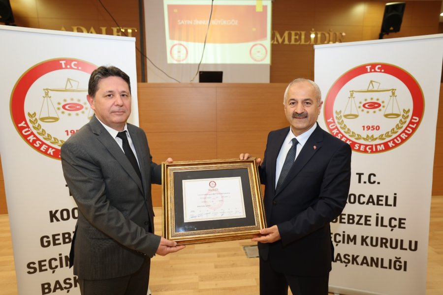 Başkan Büyükgöz Mazbatasını Aldı