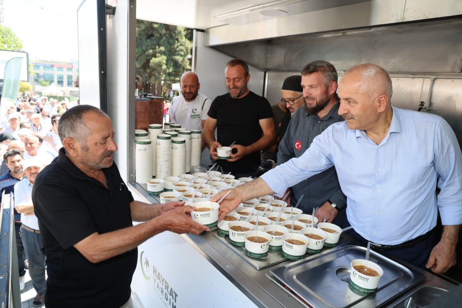 Başkan Büyükgözden Aşure İkramı